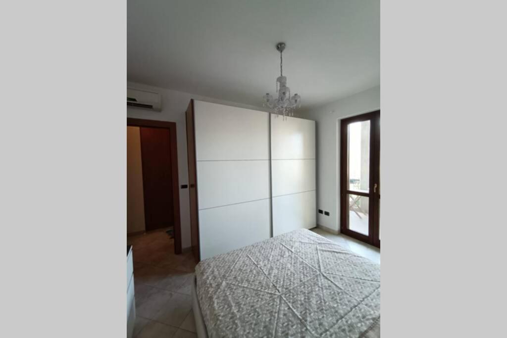 Appartamento A Cinque Minuti Dal Centro Di Лече Екстериор снимка